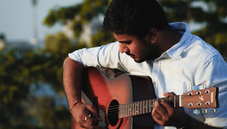 Beginner Acoustic Guitar Lessons